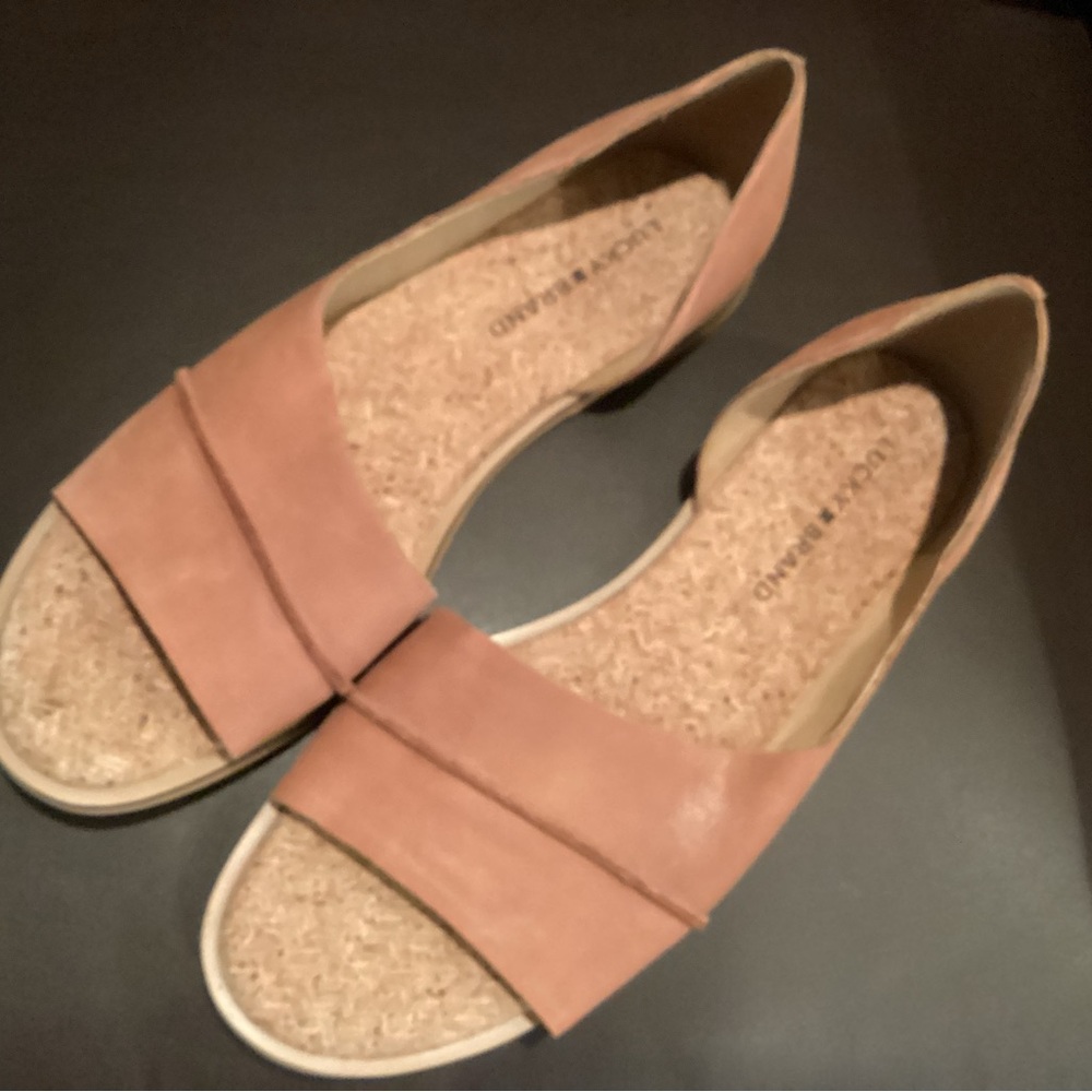 Lucky Brand Fentin2 Tan Women's Flats NEW, size 8 1/2